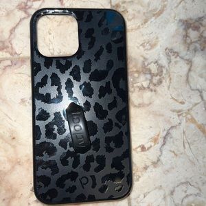 iPhone 12/12 Pro 6.1 screen loopy case. Used.
